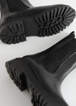 & Other Stories Boots | Chunky Chelsea Leather Boots Black