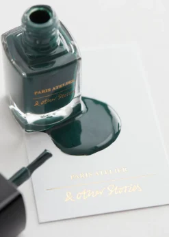 & Other Stories Makeup | Nails | Cuir Cafe Nail Polish