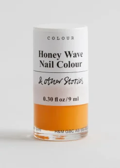 & Other Stories Makeup | Nail Polish
