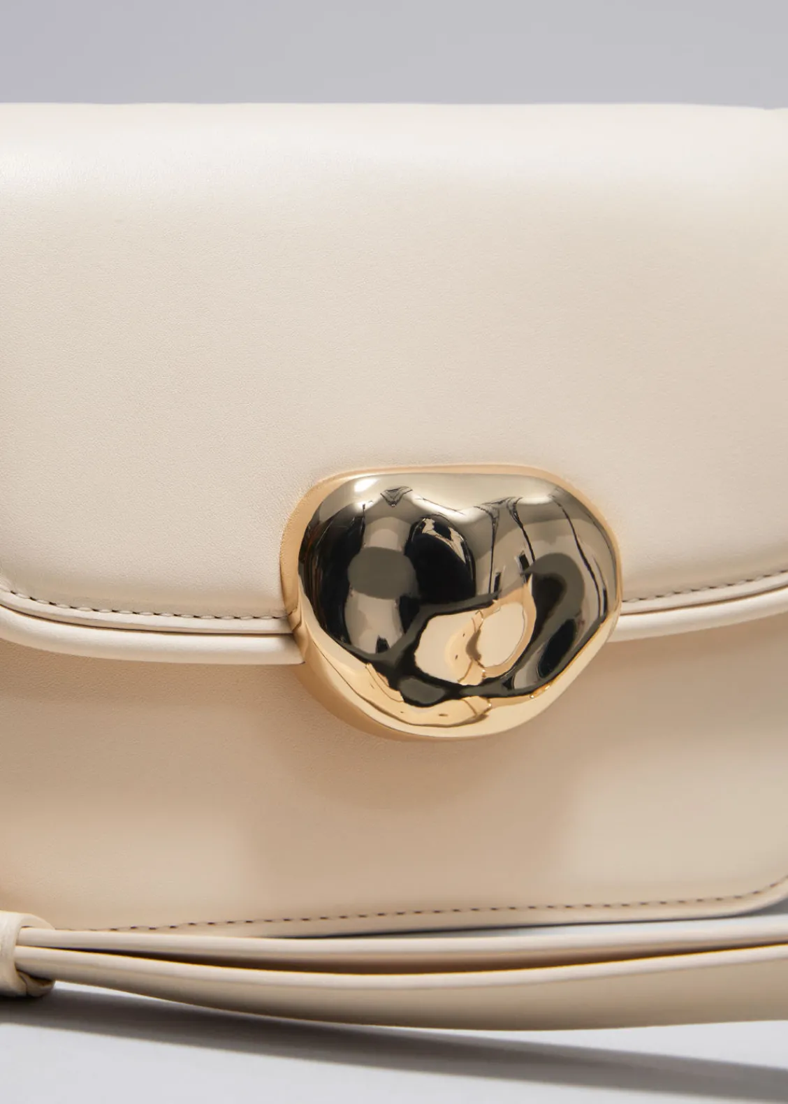 & Other Stories Shoulder Bags | Small Sculptural-Buckle Leather Bag Cream